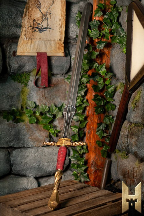 Spada Imperiale lunga finitura dorata per LARP (120 cm.)