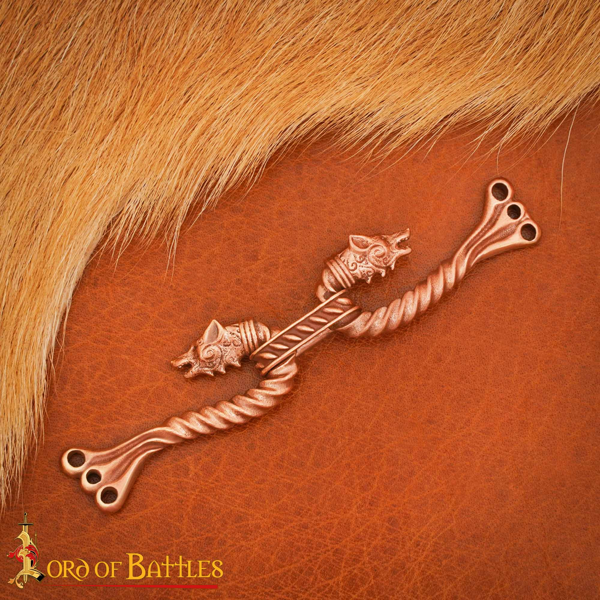 ?psc proxy image=1&product id=31370&image id=106109 - Svelando il Segreto: Come Scegliere la Fibbia Medievale Perfetta per la Tua Cappa