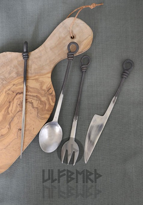 ?psc proxy image=1&product id=6767&image id=18010 - Posate Medievali: Un Affascinante Viaggio dal Cucchiaio di Legno alla Forchetta di Lusso