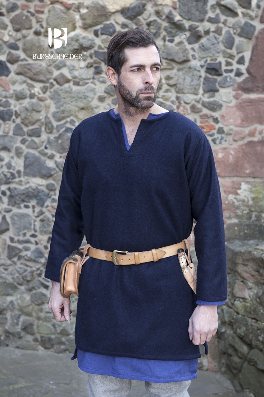 ?psc proxy image=1&product id=7577&image id=19942 - Abbigliamento medievale da uomo: guida epica e pratica su indumenti, materiali e come scegliere il tuo abito