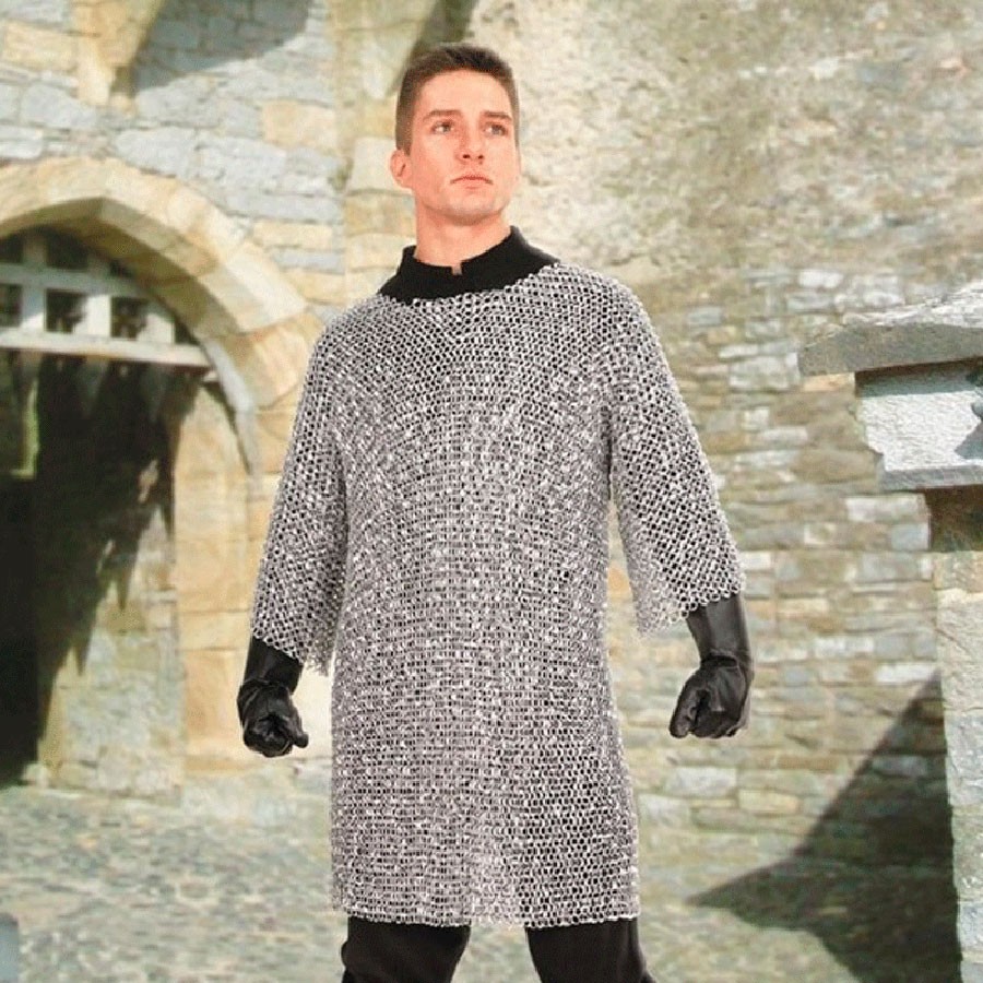 Cotta di maglia di alluminio medievale