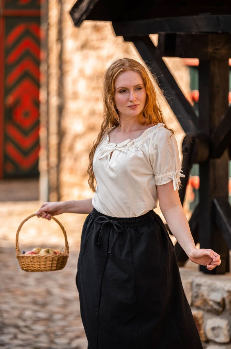 ?psc proxy image=1&product id=16032&image id=46177 - Svelare la camicia medievale: un viaggio attraverso la sua storia, stile e significato