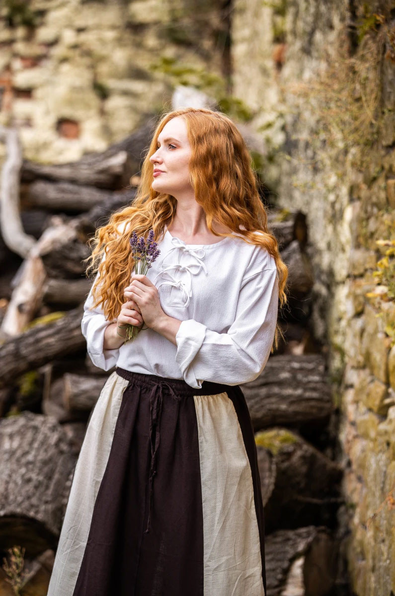 ?psc proxy image=1&product id=11054&image id=46389 - Svelare la camicia medievale: un viaggio attraverso la sua storia, stile e significato