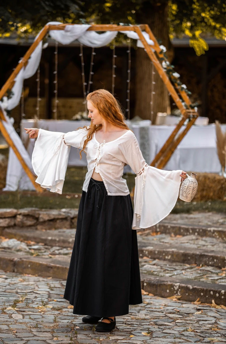 Camicetta da strega medievale modello Carmen, colore bianco