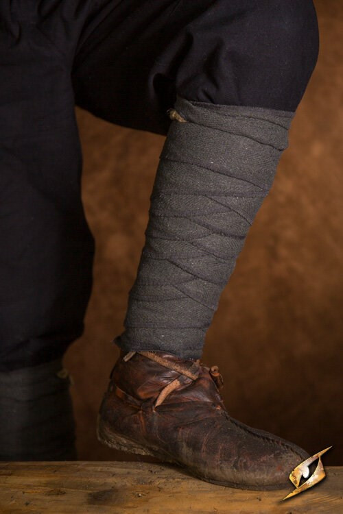 ?psc proxy image=1&product id=21386&image id=66700 - Calzature medievali: un viaggio nel tempo tra stili, materiali e significato sociale