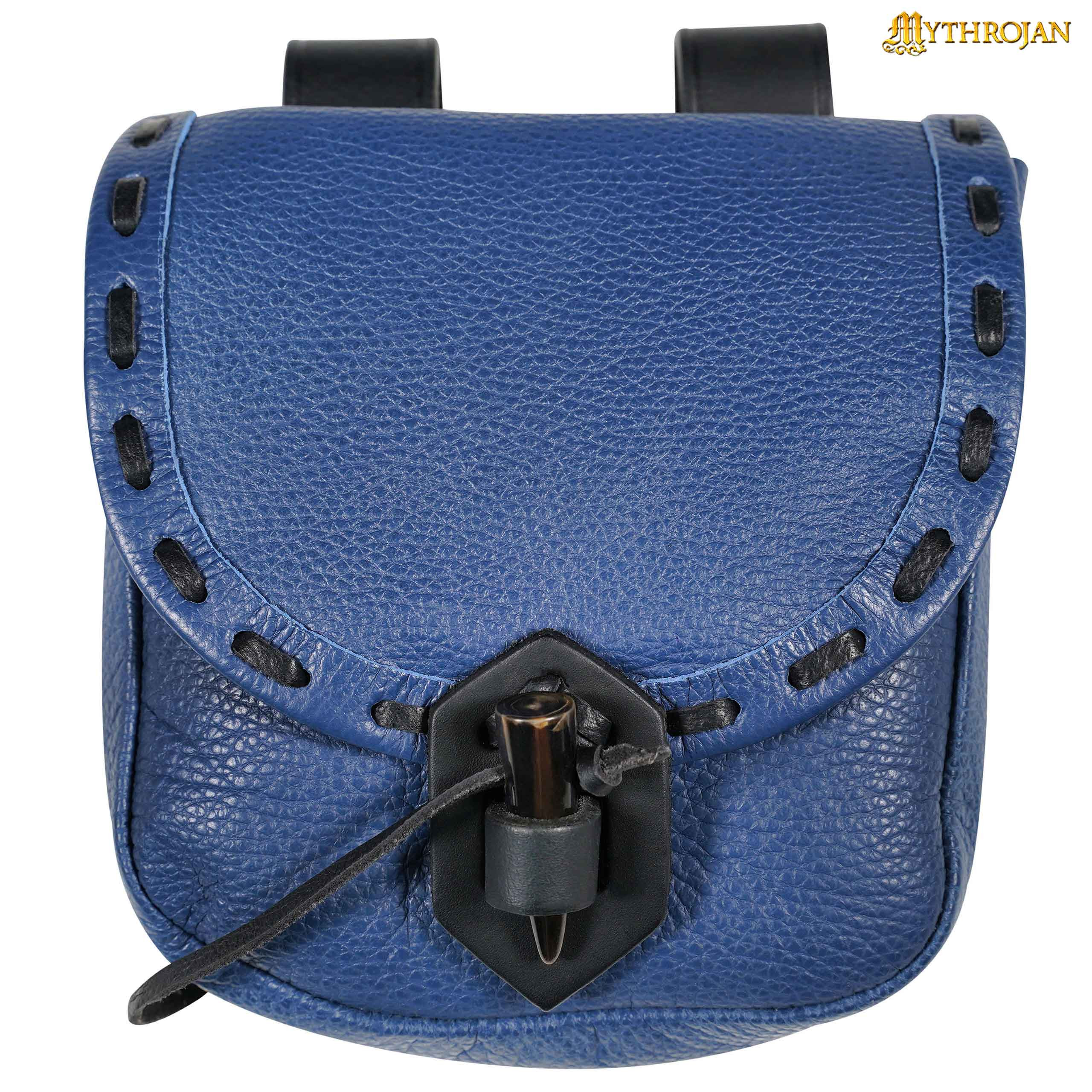 Borsa medievale in pelle blu con chiusura in corno (20,3x17,7 cm.)