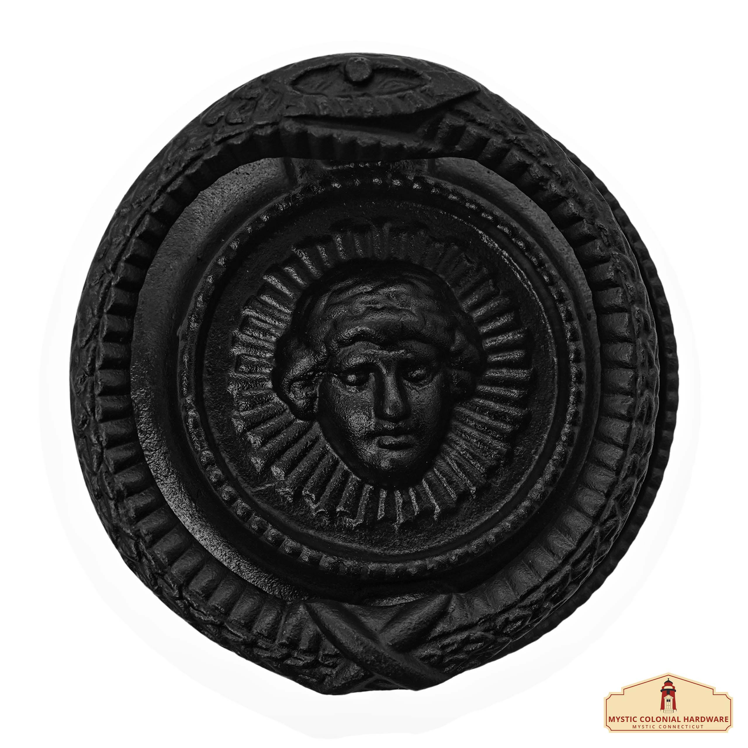 Battente medievale circolare in stile testa di Medusa