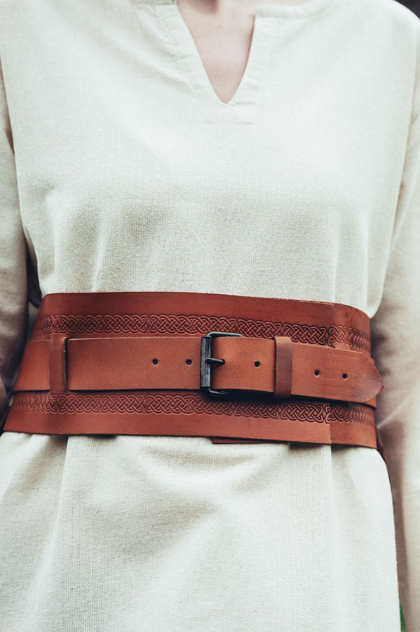 Cintura vichinga in pelle Ingrid, marrone cognac