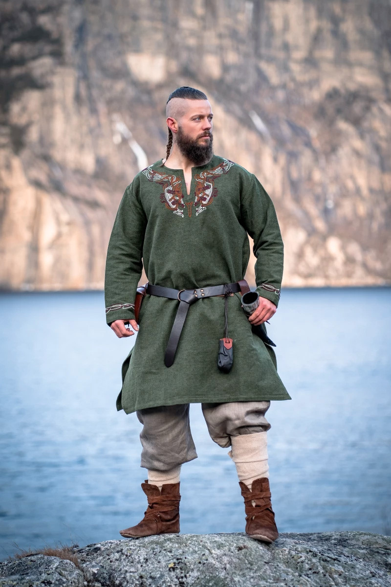 ?psc proxy image=1&product id=25796&image id=81563 - Esplorando l'affascinante mondo dei costumi medievali: storia, stile ed eredità