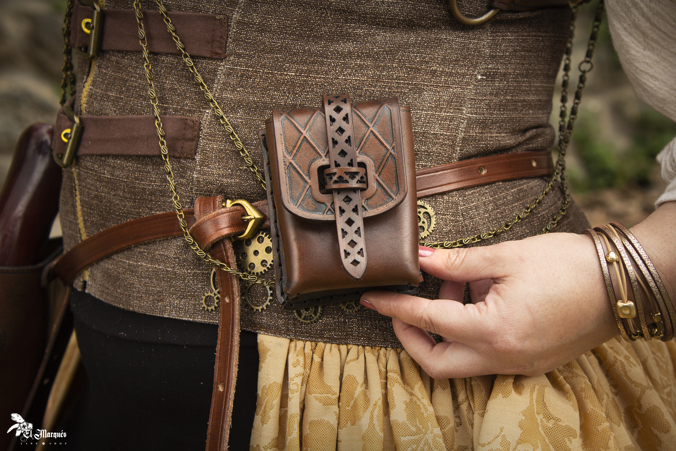 ?psc proxy image=1&product id=28710&image id=94420 - Marsupi Medievali: Un Viaggio Attraverso la Storia e l'Autenticità per i Rievocatori