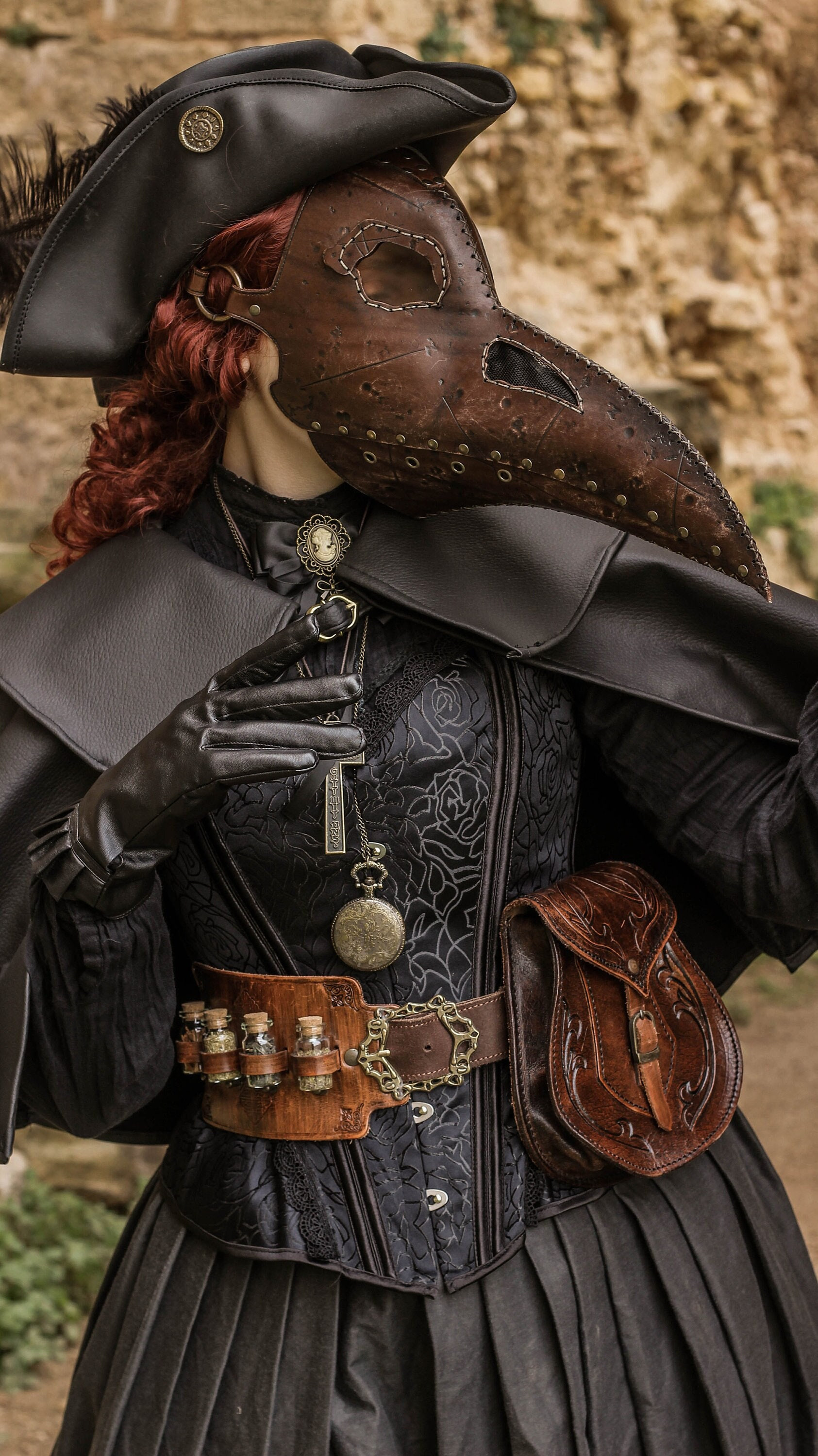 ?psc proxy image=1&product id=28713&image id=94441 - Maschere medievali: simboli, funzioni e repliche che fanno rivivere il passato