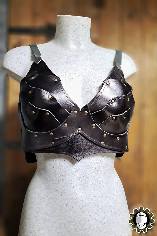 Corsetto medievale in pelle modello Senua, colore nero