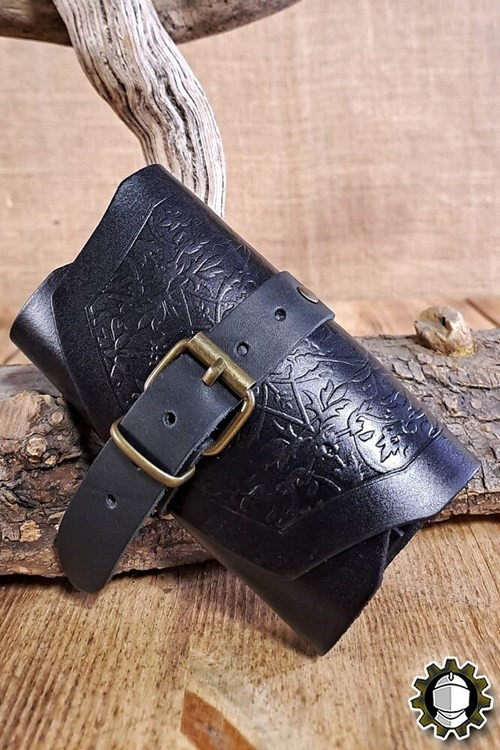 ?psc proxy image=1&product id=29137&image id=96135 - L'Eredità nelle tue Mani: Cura Essenziale per una Borsa Medievale che Trascende il Tempo