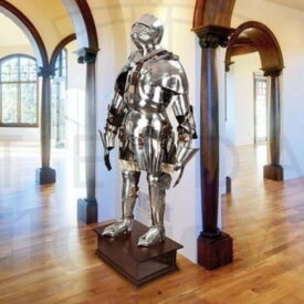 armatura medievale italiana storia design e pezzi chiave dellarmatura milanese 275x275 - Miniature di armature: storia, tipi, tecniche e come scegliere la replica perfetta