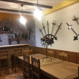 cantina medievale storia design e come ricreare lanima della cantina ancestrale 275x275 - Soffitto Esclusivo di Ufficiale della Milizia Nazionale 1848