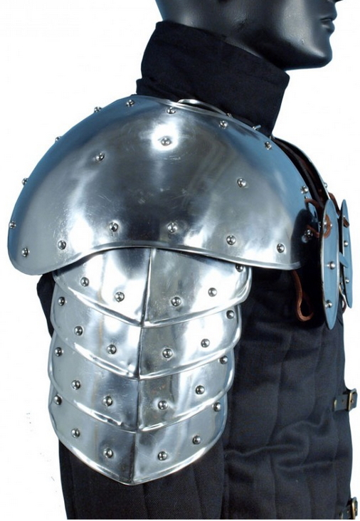 spalline del guerriero medievale storia ed evoluzione della protezione delle spalle - Spalline del Guerriero Medievale: Storia ed Evoluzione della Protezione delle Spalle